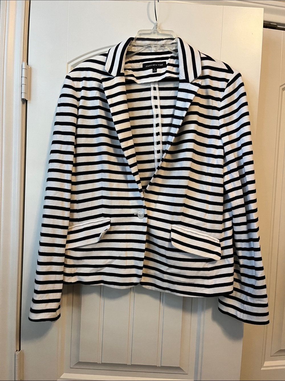 Jones New York White and Black Striped Blazer